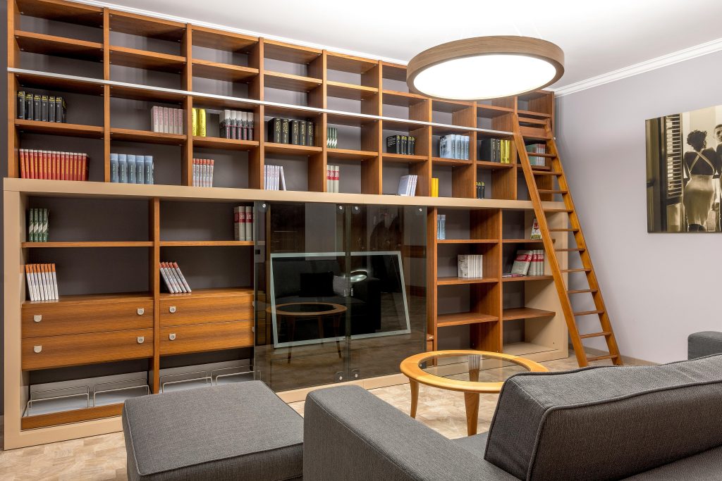 Library/Den - Projects Within Reach